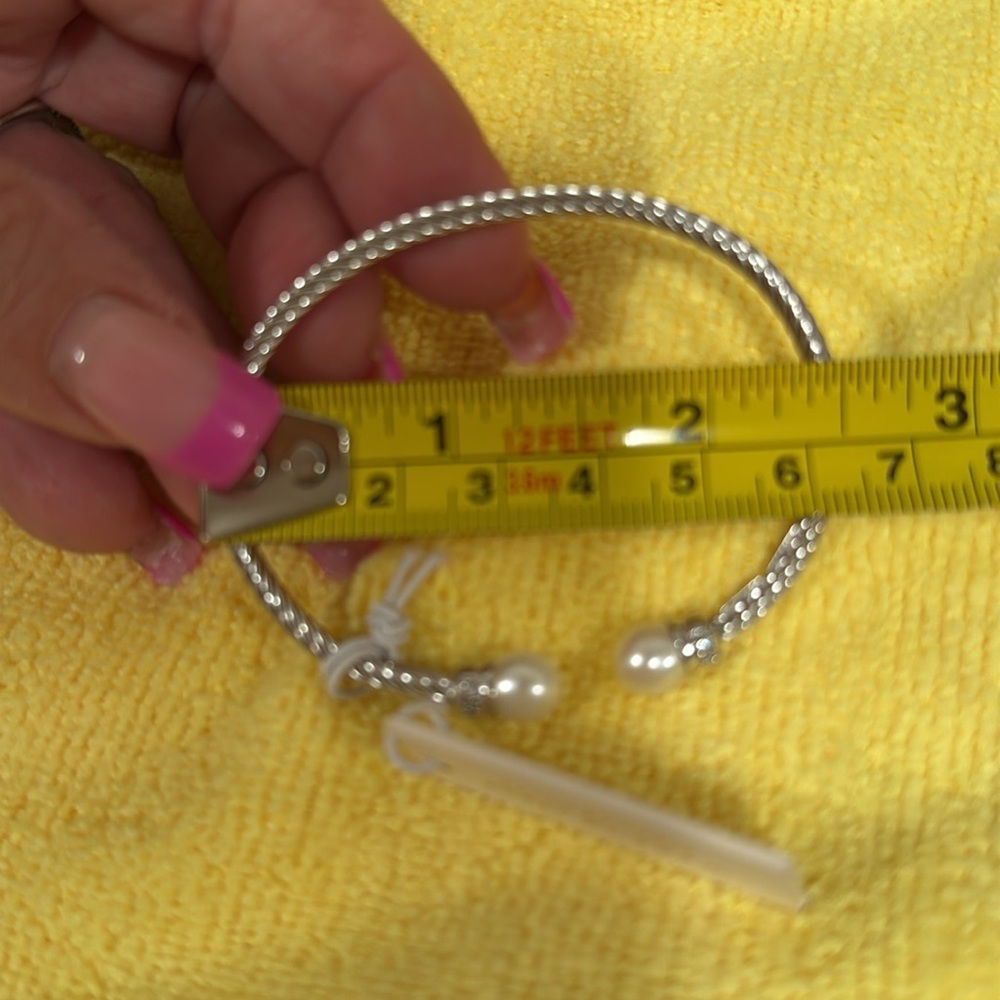 Sterling, silver and pearl bracelet with Crystal diamonds. Beautiful. - Picture 12 of 12